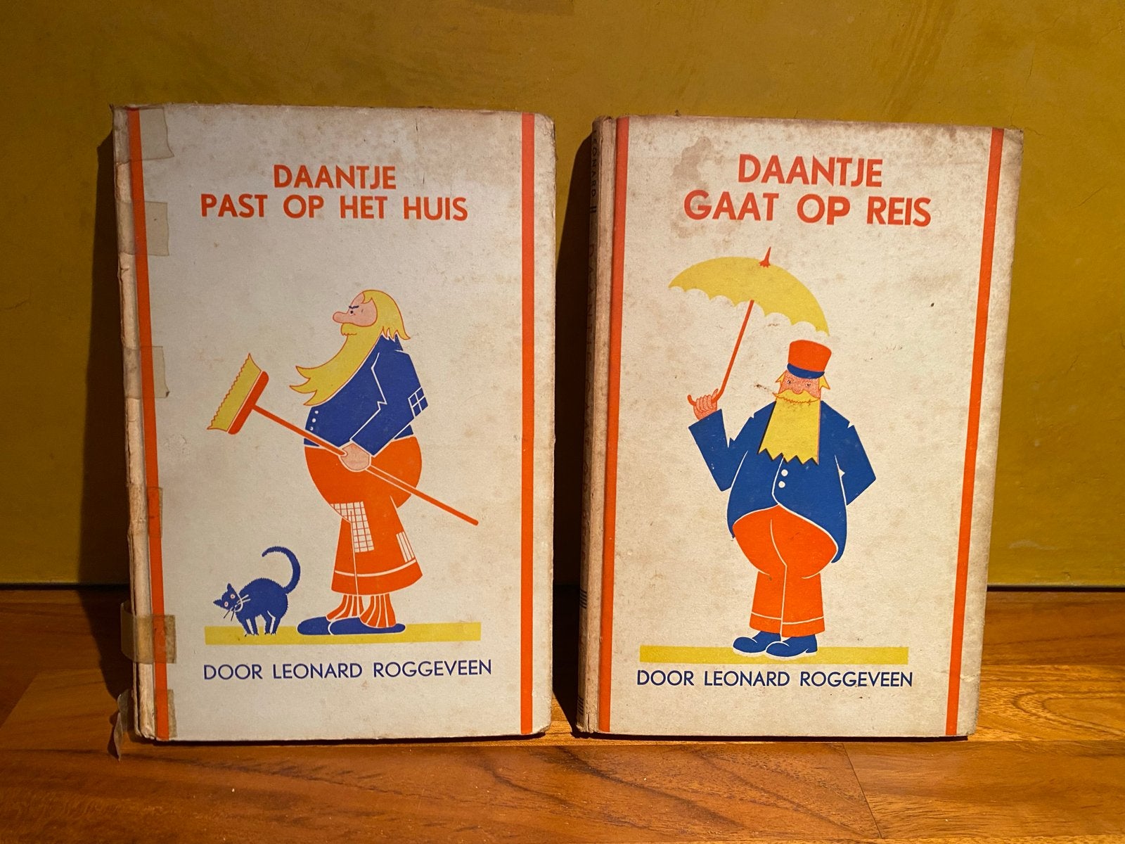 Daantje Past Op Het Huis & Daantje Gaat Op Reis - Leonard Ro, Boeken, Ophalen of Verzenden, Gelezen, Fictie algemeen