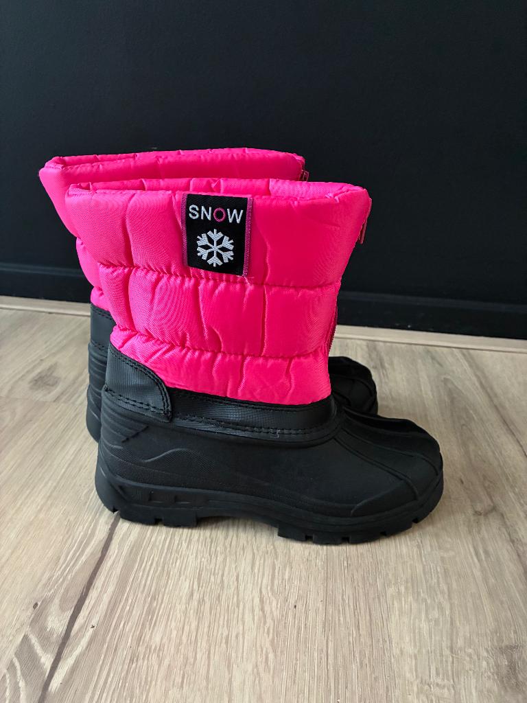 Snowboots, Kinderen en Baby's, Kinderkleding | Schoenen en Sokken, Zo goed als nieuw, Laarzen, Jongen of Meisje, Ophalen
