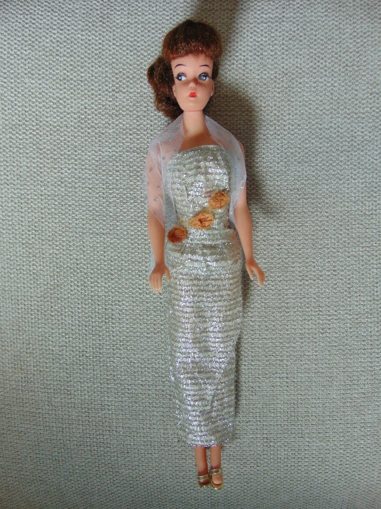 Barbie Petra von Plasty met haar gala jurk, Verzamelen, Poppen, Ophalen of Verzenden, Gebruikt, Pop