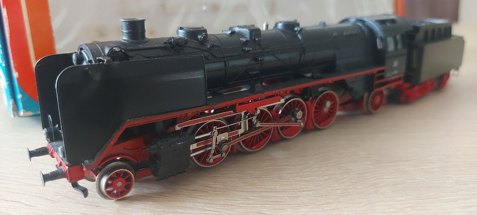 Märklin DB stoomloc 41 334 met tender artnr 3082 in ovp, Wisselstroom, Locomotief, Ophalen of Verzenden, Zo goed als nieuw