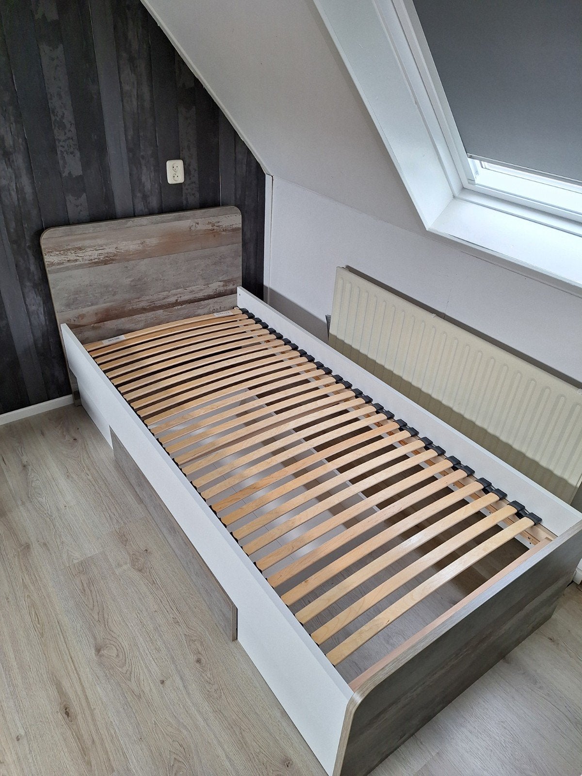 Bed, 1 persoons L200xB90, Huis en Inrichting, Ophalen, Gebruikt, 90 cm, Eenpersoons