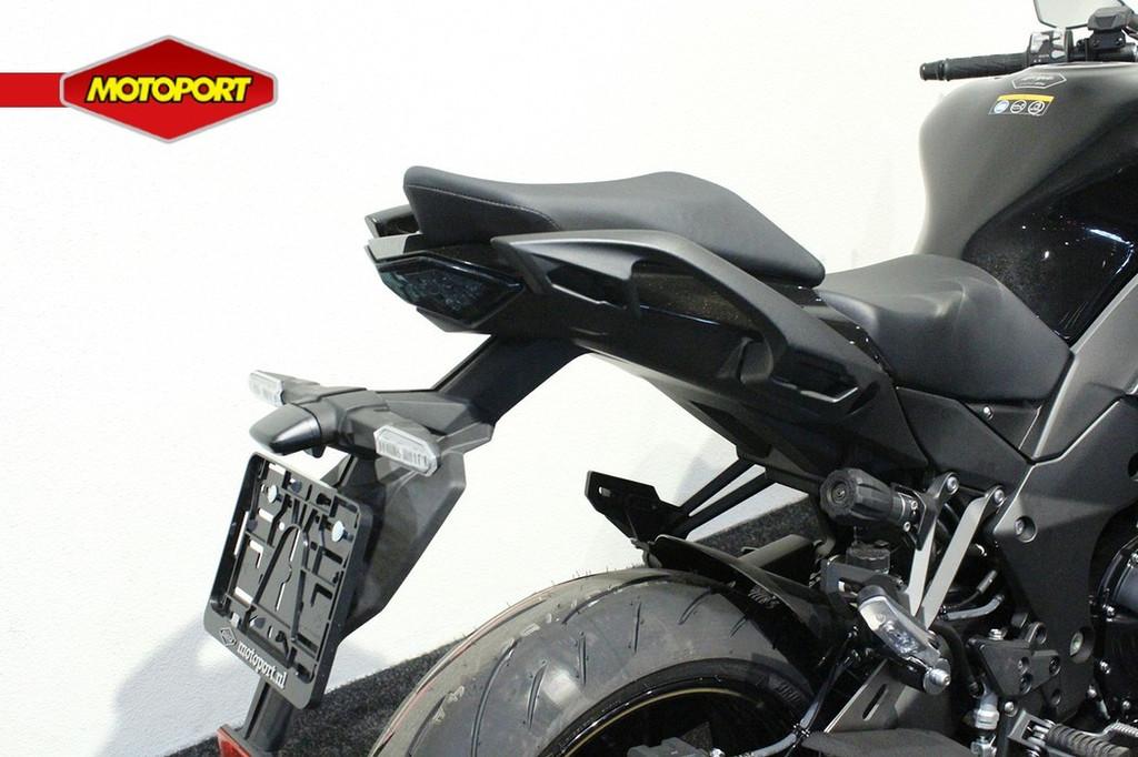 Kawasaki Ninja 1100SX, Bedrijf, Sport