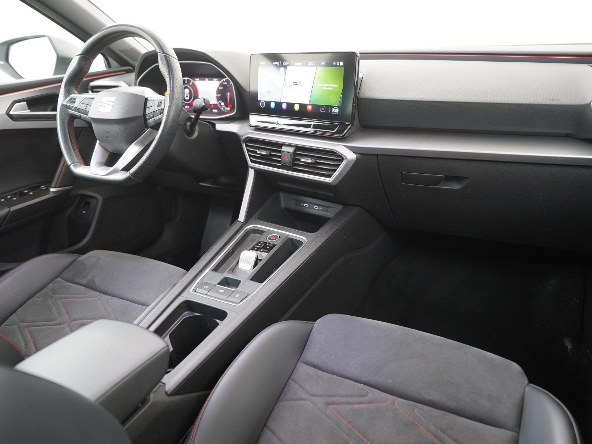 SEAT Leon Sportstourer 1.5 eTSI FR | Panoramadak | Memory st, 12 maanden, Euro 6, 4 cilinders, Leon