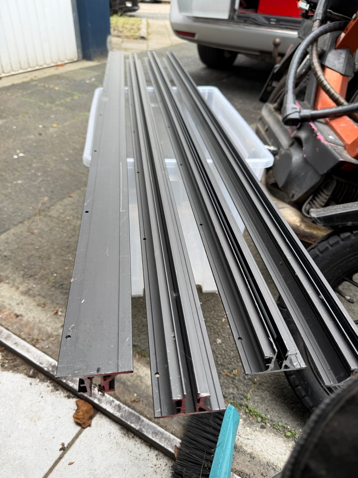 4 aluminium profielen van 1,47 meter lang, Ophalen of Verzenden, Gebruikt, Aluminium