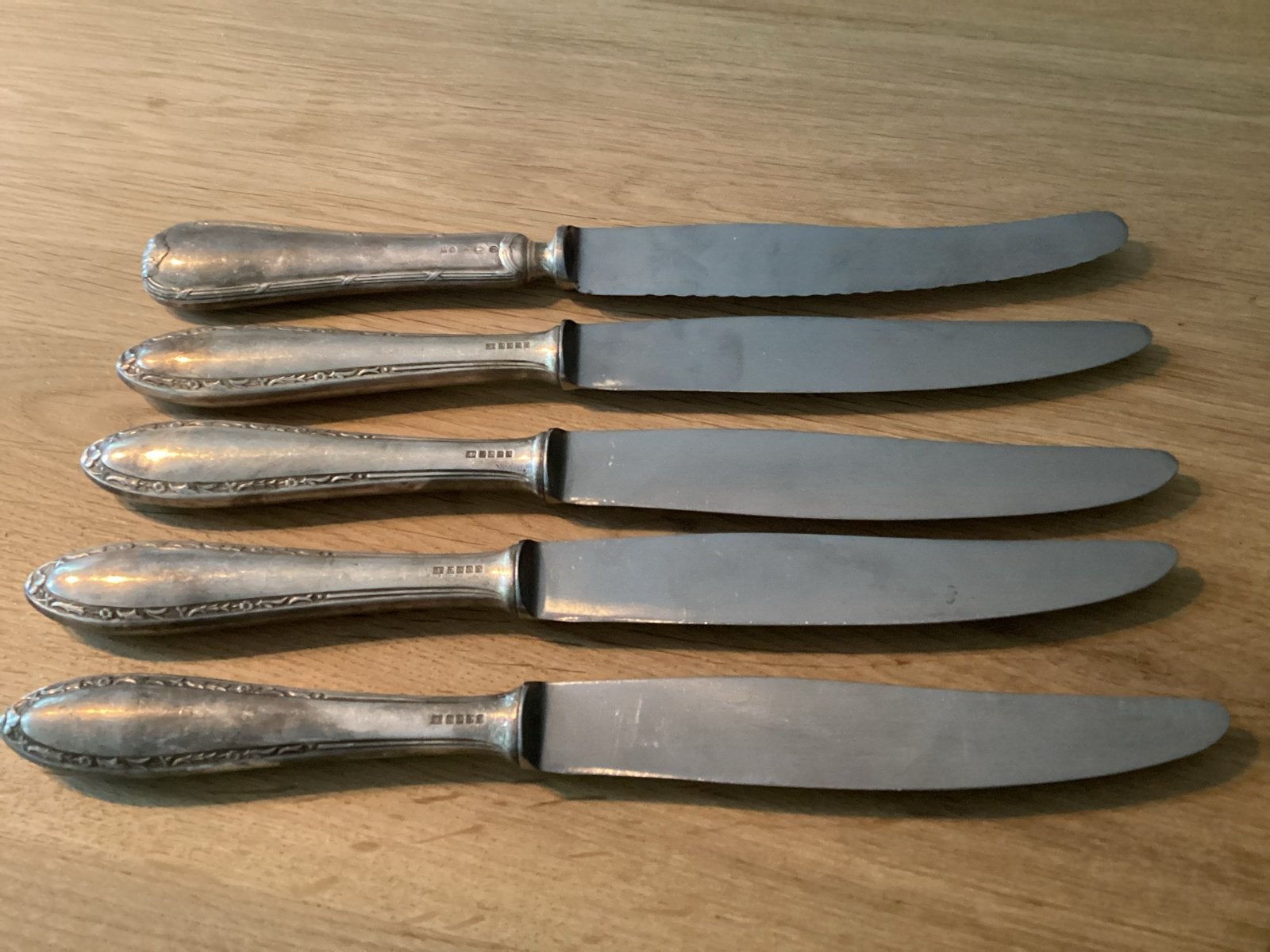 5 Antieke Messen, 4x Gemerkt Arno 90, 1x Verzilverd Heft, Ophalen of Verzenden