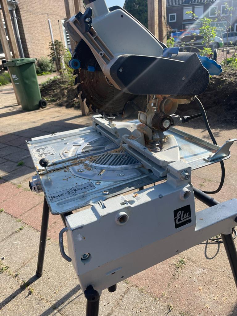 Elu Afkortzaag/Tafelzaag - Gebruikt maar functioneel, Doe-het-zelf en Verbouw, Gebruikt, 70 mm of meer, Ophalen of Verzenden, Afkortzaag