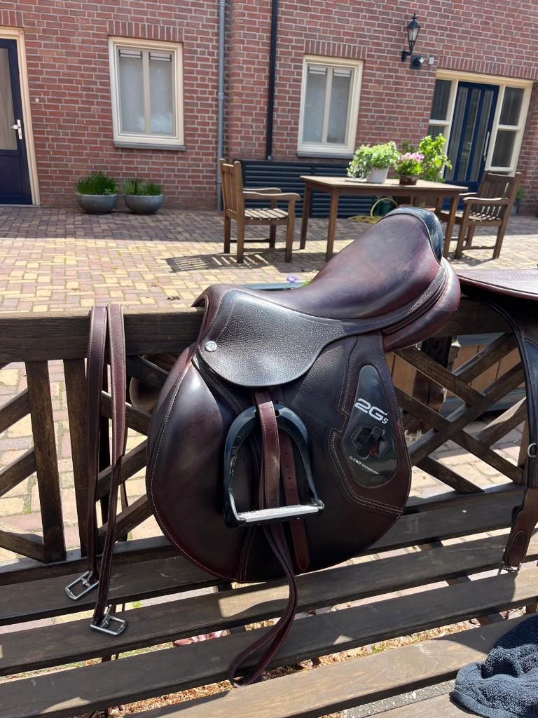 CWD zadel 2GS 18 inch incl toebehoren, Ophalen, Gebruikt, Springen