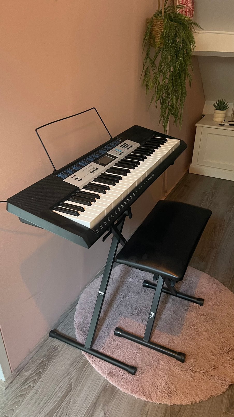 Zgan keyboard Casio LK-136, Ophalen, Zo goed als nieuw, 61 toetsen, Casio