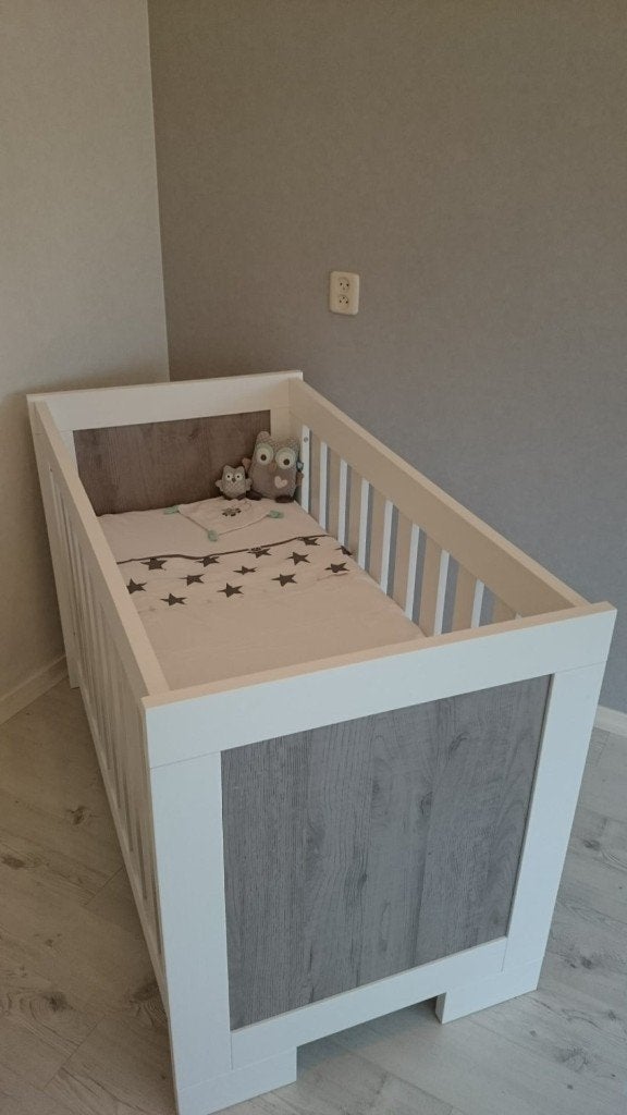 Ledikant en commode, Ophalen, Gebruikt, Jongetje of Meisje