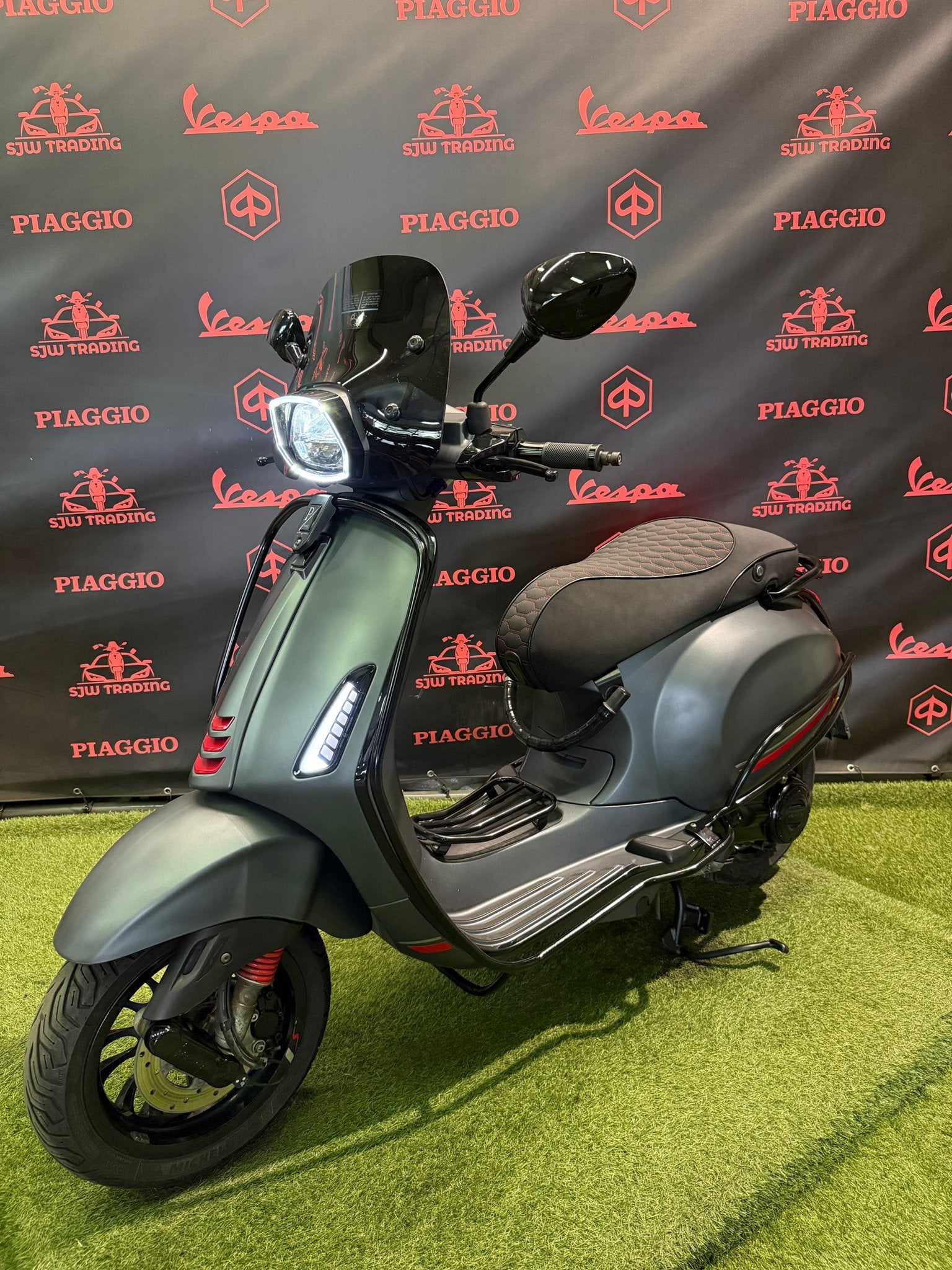 Vespa Sprint 2021 Brom! Mat Grijs / RS Zadel / Garantie!
