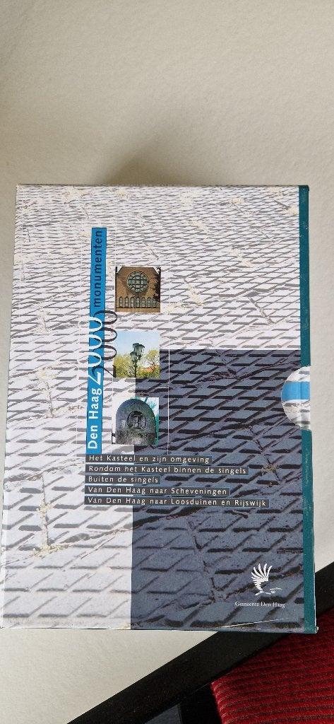 Boxset "Den Haag 2000 - 2000 monumenten" door, Ophalen, Zo goed als nieuw