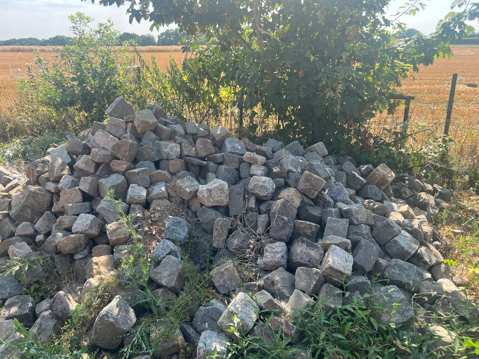 Grote partij natuurstenen keien voor tuin of oprit, Ophalen, Gebruikt, Grijs, Graniet