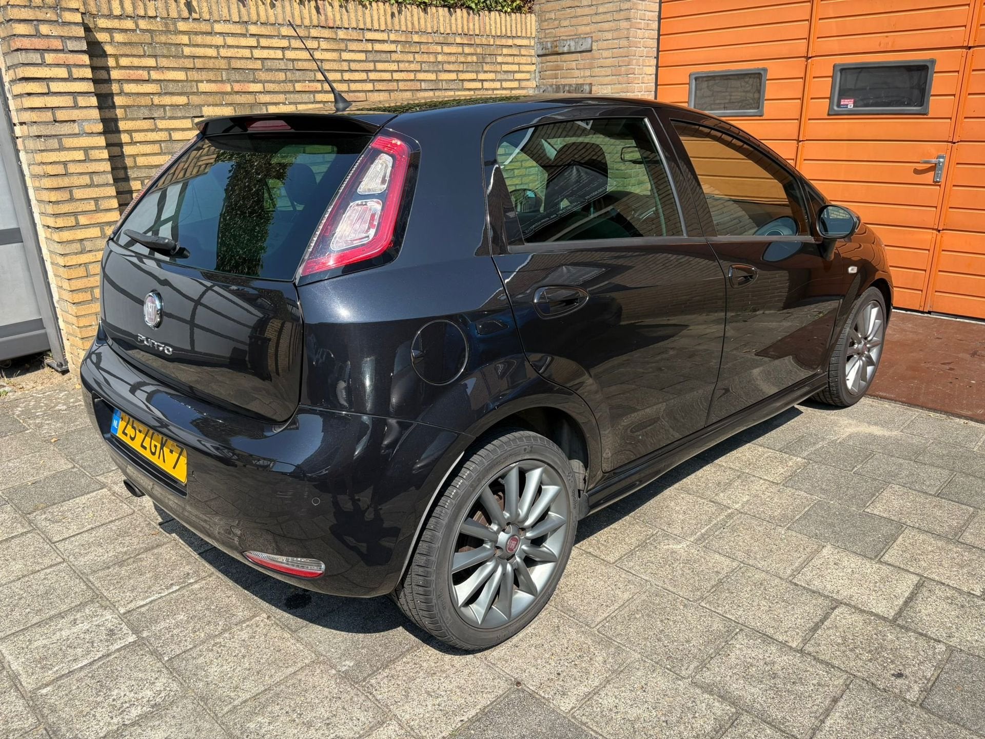Fiat Punto Evo 0.9 TwinAir Sport, Auto's, Fiat, Voorwielaandrijving, Euro 5, Gebruikt, Zwart