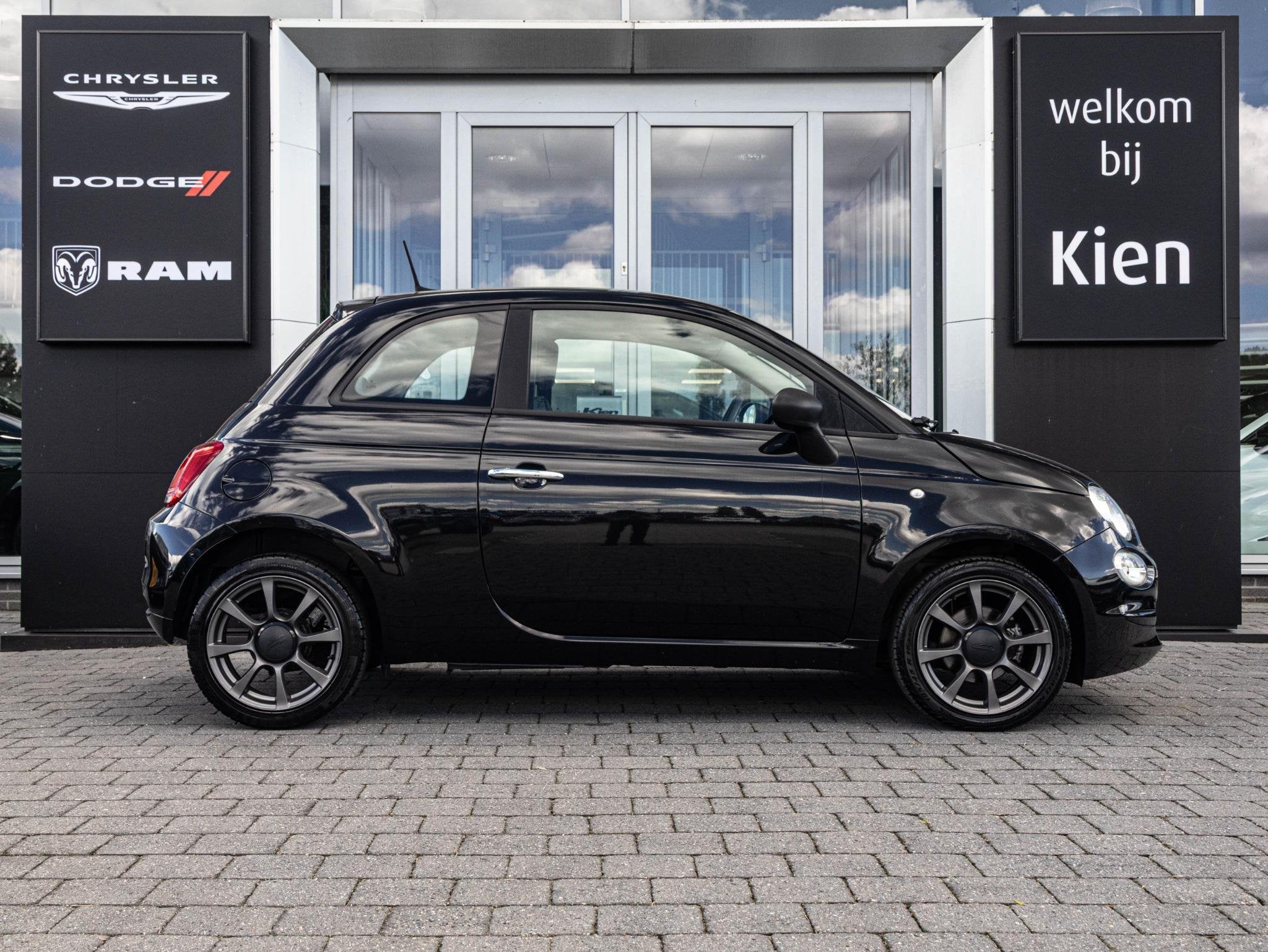 Fiat 500 0.9 TwinAir Turbo Young 85 pk Nette staat | Climate, Voorwielaandrijving, Gebruikt, Euro 6, Zwart
