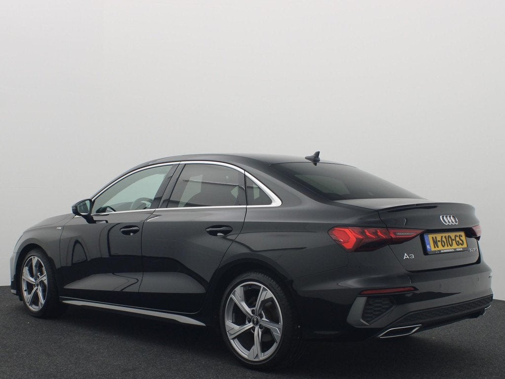 Audi A3 Limousine 30 TFSI S edition AUTOMAAT / S-LINE / NAVI, Auto's, Audi, Gebruikt, Zwart, Origineel Nederlands, Bedrijf