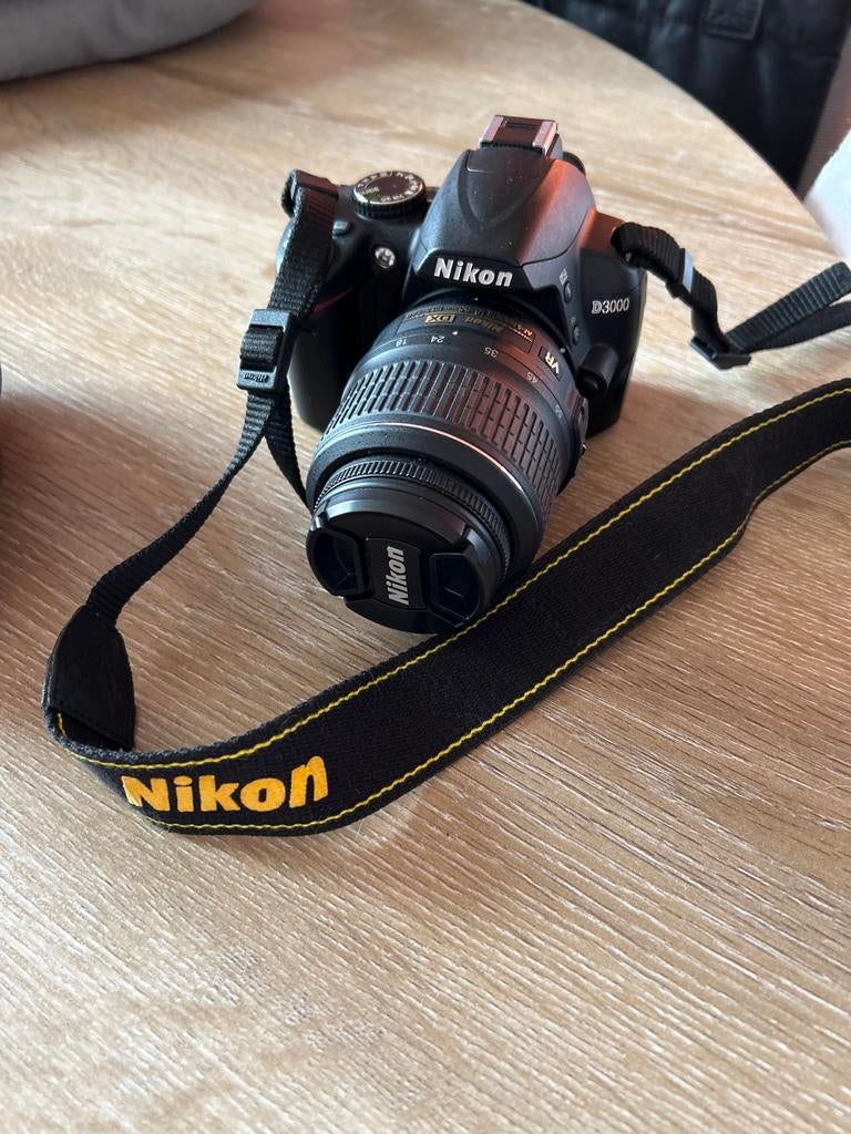 Nikon D3000 Spiegelreflexcamera met 18-55mm lens, Ophalen, Gebruikt, Spiegelreflex, 4 t/m 7 keer
