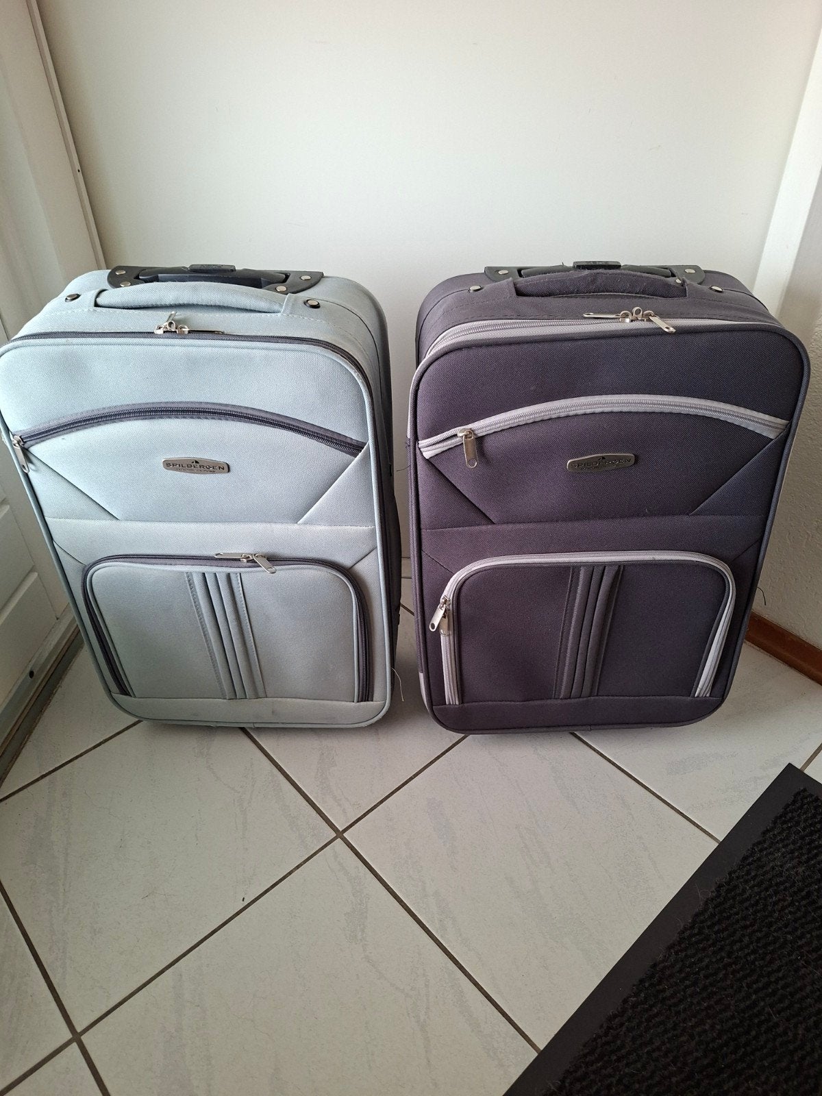 Set van 2 Samsonite koffers en 2 stoffen koffers, Gebruikt, Hard kunststof, 45 tot 55 cm, 70 cm of meer