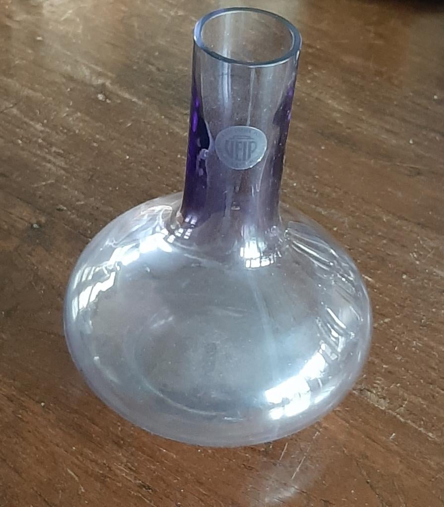 🌹Vintage: V.E.I.P. bloemvaas - Mid-century modern️🏷️€22,50, Overige kleuren, Ophalen of Verzenden, Minder dan 50 cm, Glas