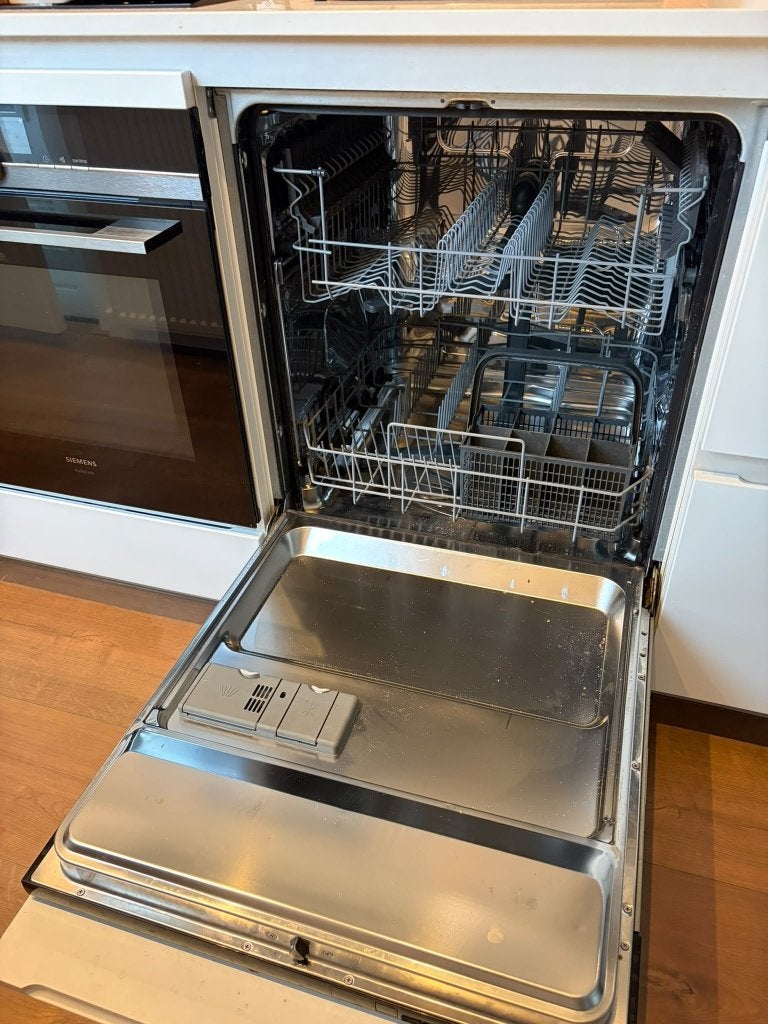 Zanussi vaatwasser gratis op te halen [defect]
