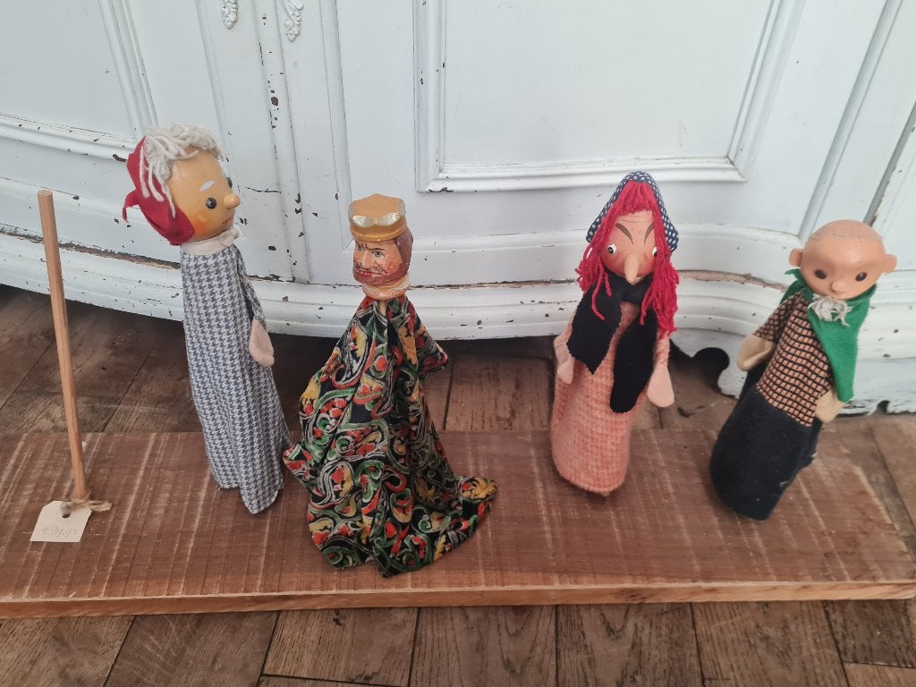 Antieke poppenkast poppen houten hoofdjes  pst10 euro, Ophalen of Verzenden