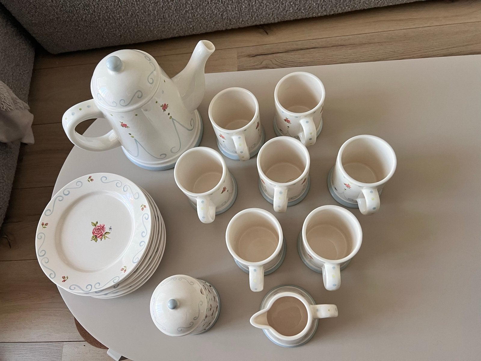 Douwe Egberts Exclusief Theeservies - Zo goed als nieuw, Overige merken, Verzenden, Keramiek, Zo goed als nieuw