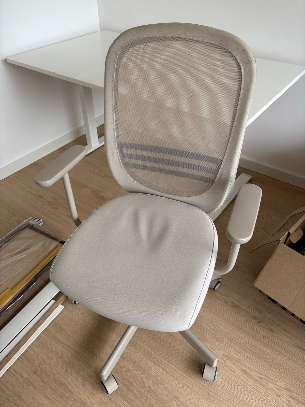 IKEA FLINTAN Bureaustoel met armleuningen, beige, Ophalen, Beige, Zo goed als nieuw, Bureaustoel