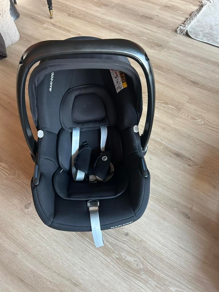 Maxi cosi inclusief isofix en adapter, Ophalen, Gebruikt, Isofix, 0 t/m 13 kg