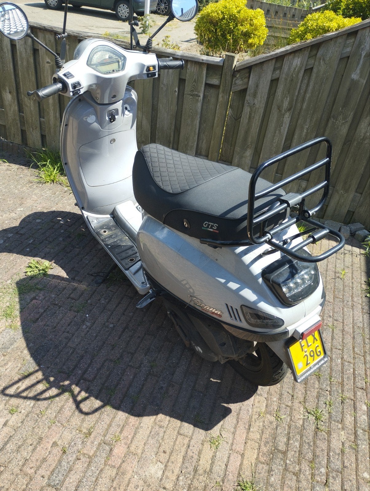 GTS Toscana scooter uit 2022 - Zo goed als nieuw, Ophalen of Verzenden, Zo goed als nieuw, Benzine, Overige merken