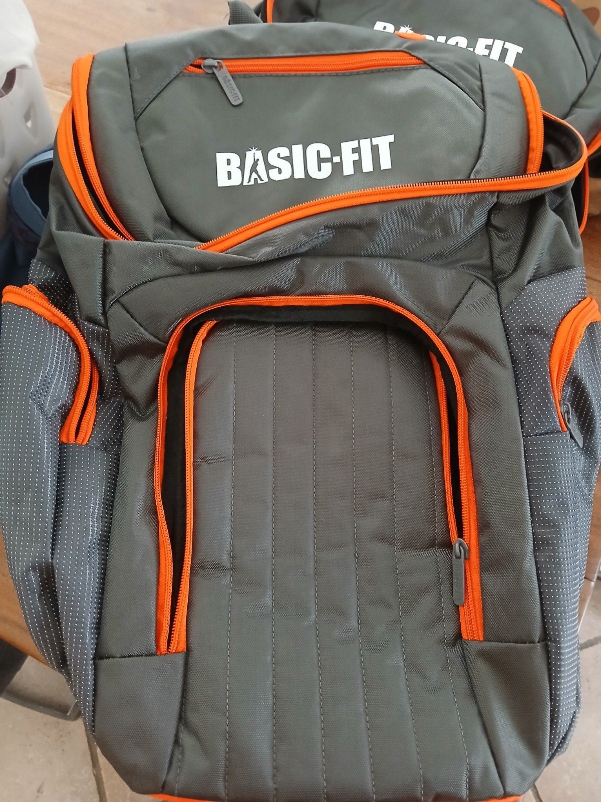 2 Nieuwe Basic-Fit Tassen - Ideaal voor Sport of Reizen, Sieraden, Tassen en Uiterlijk, Tassen | Rugtassen, Ophalen, Nieuw, Overige merken