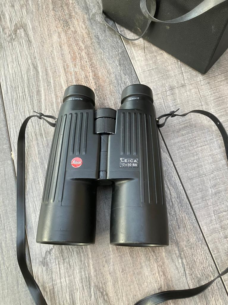 Leica 12x50 Trinovid BA verrekijker, werkt prima, Gebruikt, Dakkant (recht), 12 tot 20x, Ophalen of Verzenden