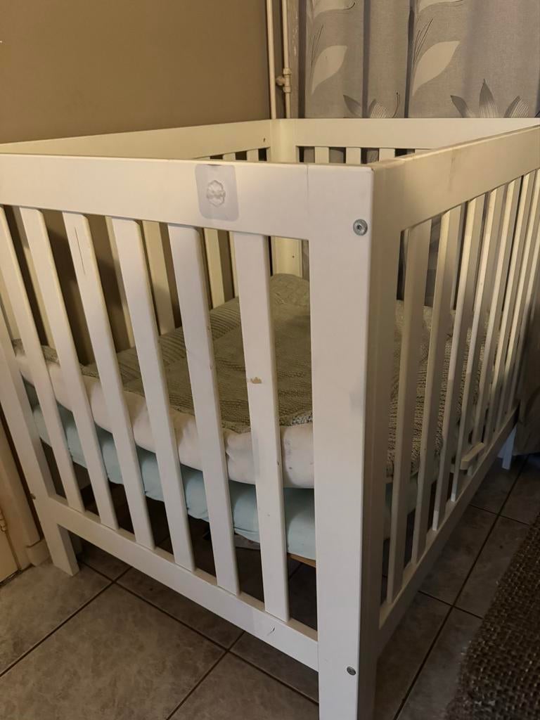 Wit Ledikantje voor Baby of Peuter, Ophalen, Zo goed als nieuw, Minder dan 140 cm, 70 tot 85 cm