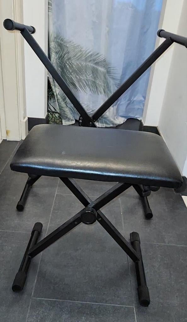Keyboard standaard met kruk, Ophalen of Verzenden, Zo goed als nieuw, Instrumentstandaard, Keyboard of Synthesizer