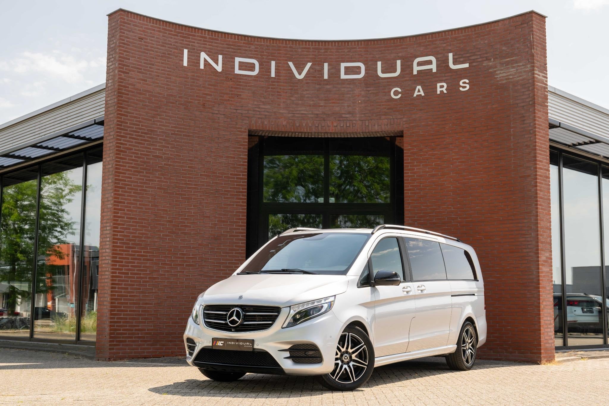 Mercedes-Benz V-klasse 250d Extra Lang DC AMG Avantgarde Edi, Auto's, Bestelauto's, Automaat, Achterwielaandrijving, Gebruikt