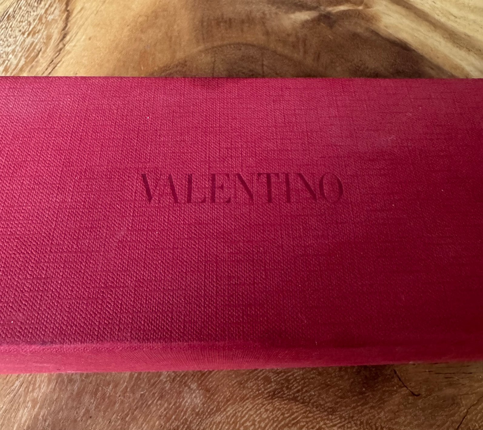 Zwarte Valentino dames zonnebril, Sieraden, Tassen en Uiterlijk, Ophalen of Verzenden, Zo goed als nieuw, Zwart, Overige merken