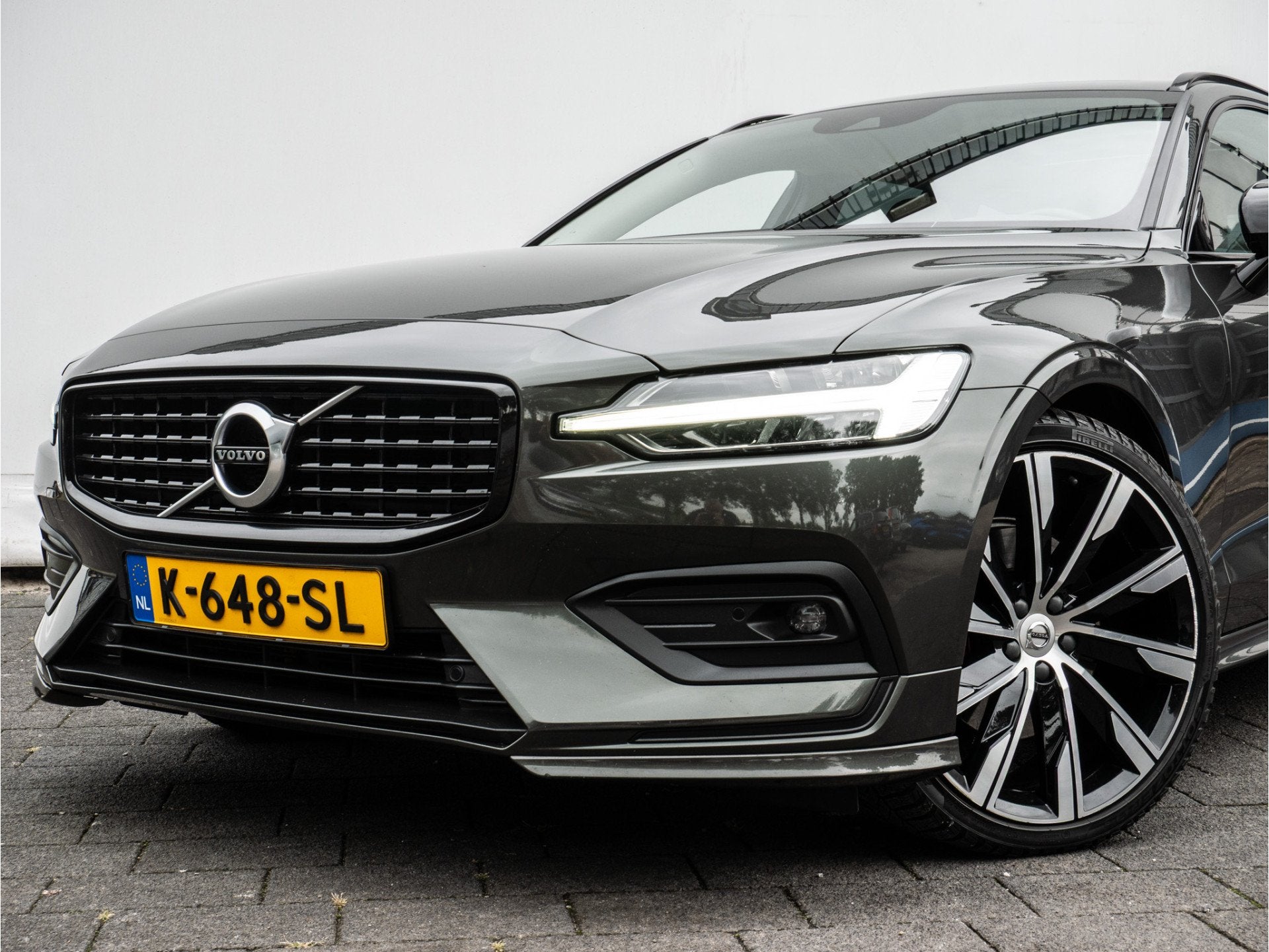 Volvo V60 2.0 B3 Business Pro Panoramadak/ Leer/ Elektr. ach, Auto's, Euro 6, 4 cilinders, Hybride Elektrisch/Benzine, 177 pk