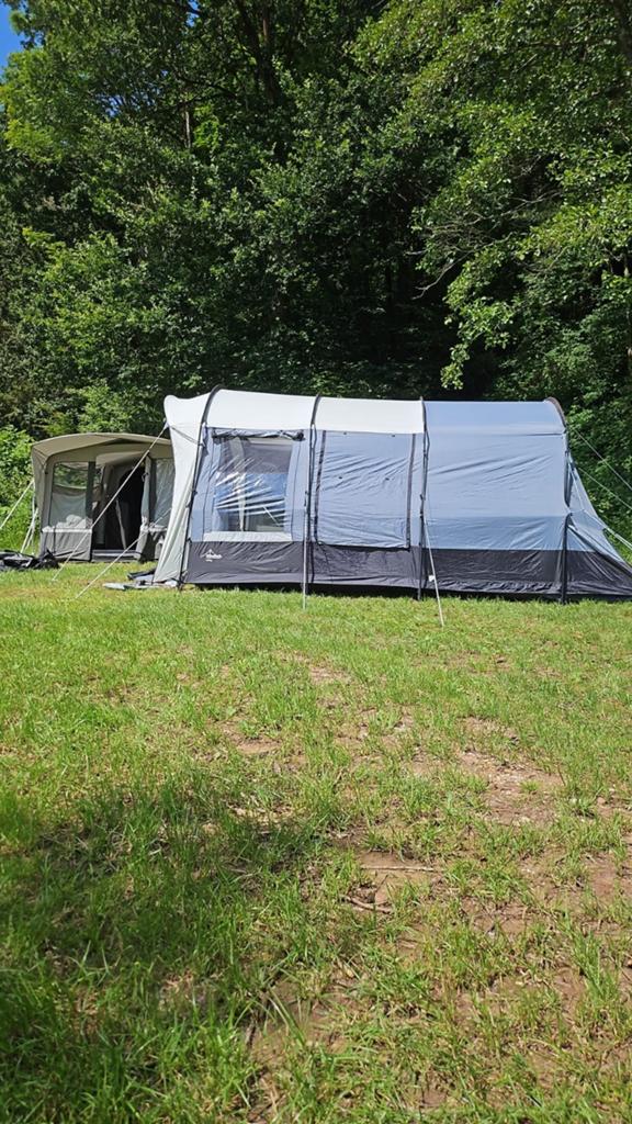Ruime tunneltent voor 4 personen met horren, Ophalen, Gebruikt, Tot en met 4