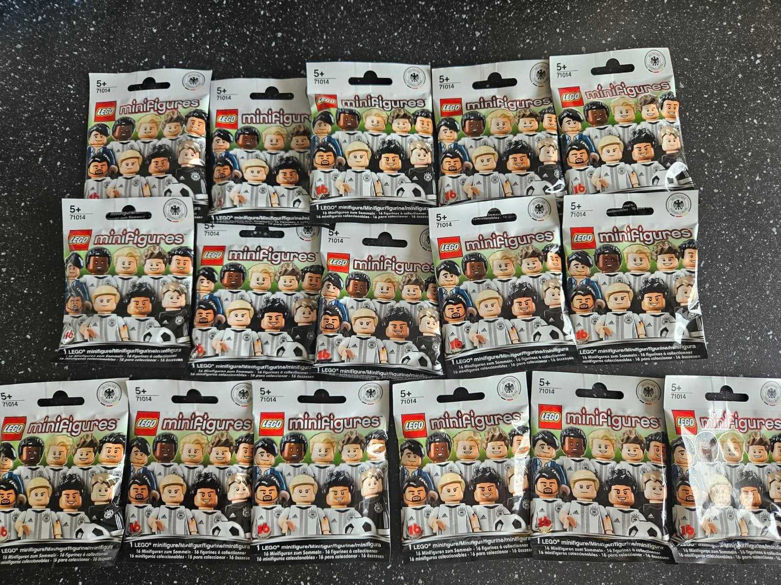 LEGO 71014 DFB - Der Mannschaft Minifigures (compleet 16), Ophalen of Verzenden