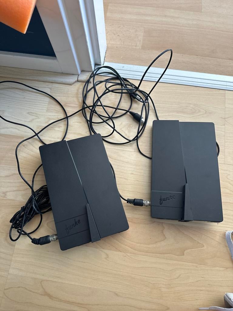 2x TV antenne inclusief kabel - Mogelijk defect, Audio, Tv en Foto, Audiokabels en Televisiekabels, Ophalen of Verzenden, Niet werkend