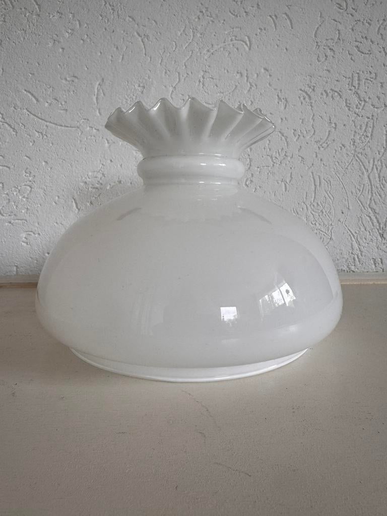 Melkglas kap lampenkap voor olielamp, Ophalen of Verzenden, Rond, Minder dan 25 cm