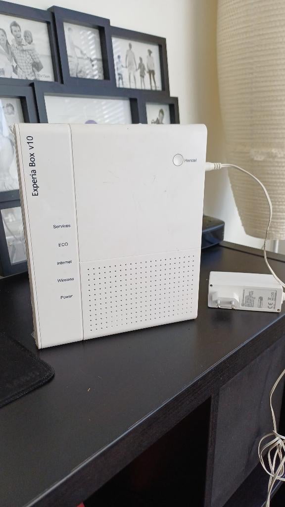 Experia Box V10, Ophalen, Zo goed als nieuw, Router met modem, Experia