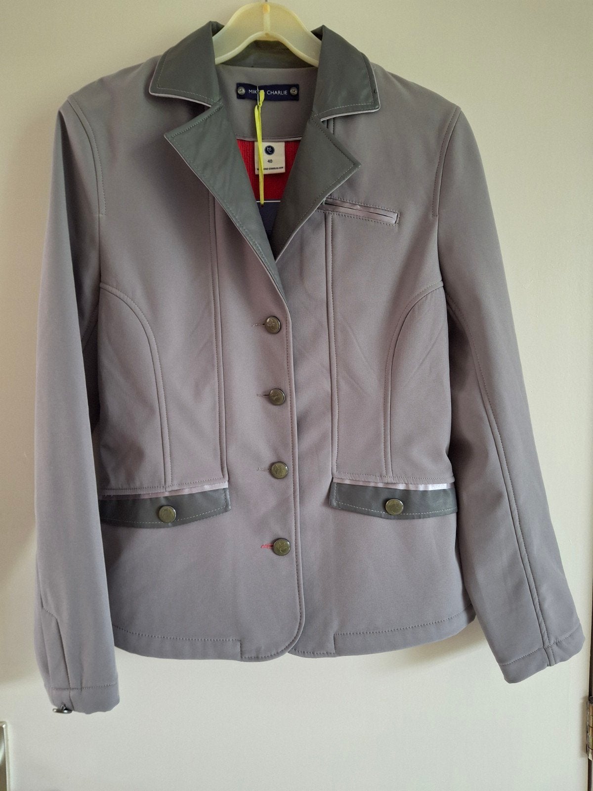 Nieuw wedstrijdjasje Grijs maat 40, Dieren en Toebehoren, Paardrijkleding, Dressuur, Nieuw, Ophalen of Verzenden, Dames