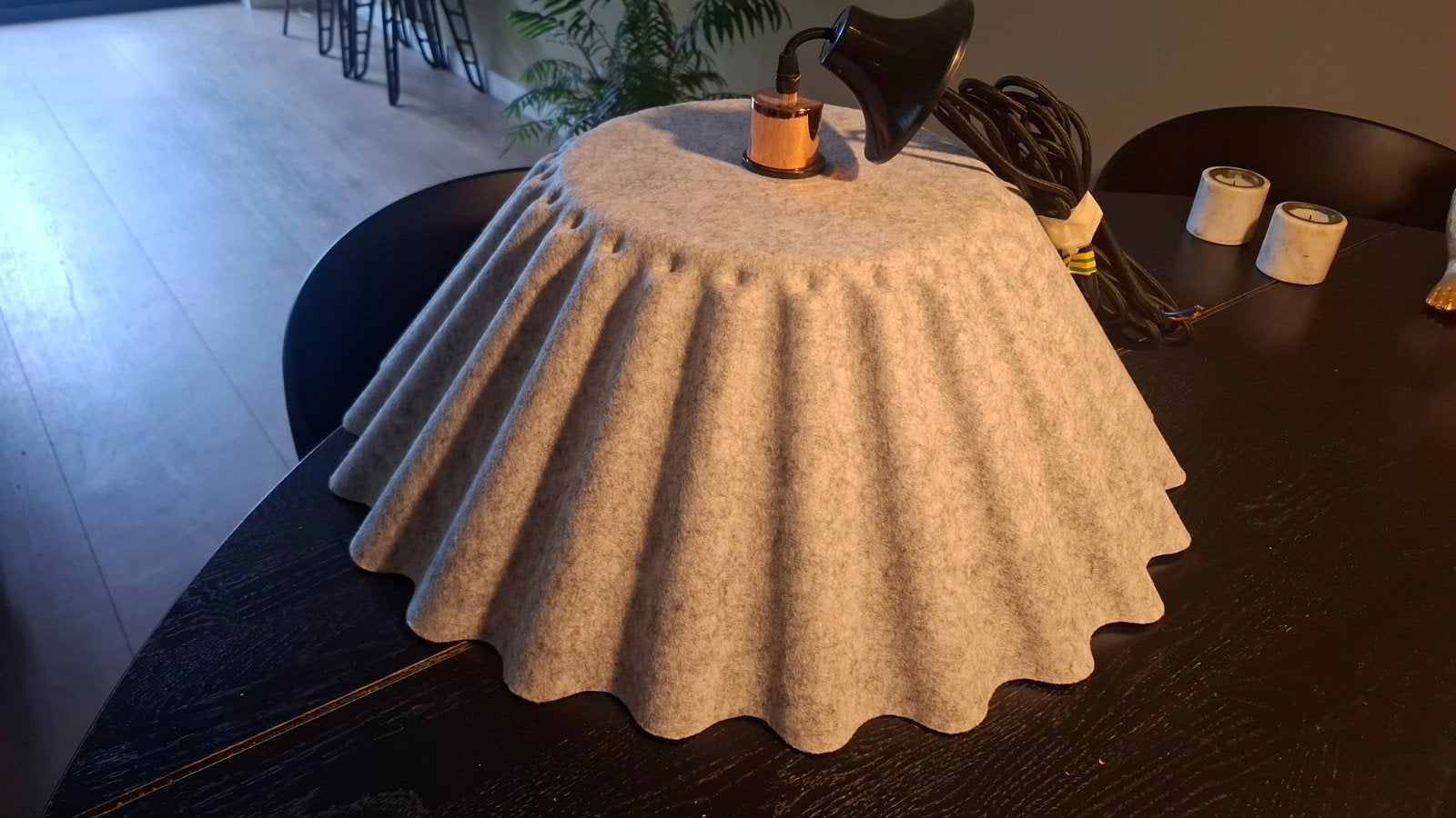 2 hanglampen, Ophalen, Zo goed als nieuw, Natuurlijk materiaal, E14 (klein)