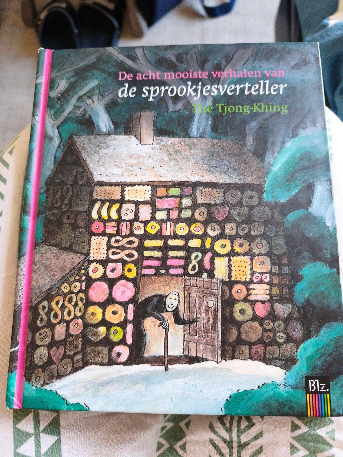De acht mooiste verhalen van de sprookjesverteller, Ophalen of Verzenden, Zo goed als nieuw, Thé Tjong-Khing