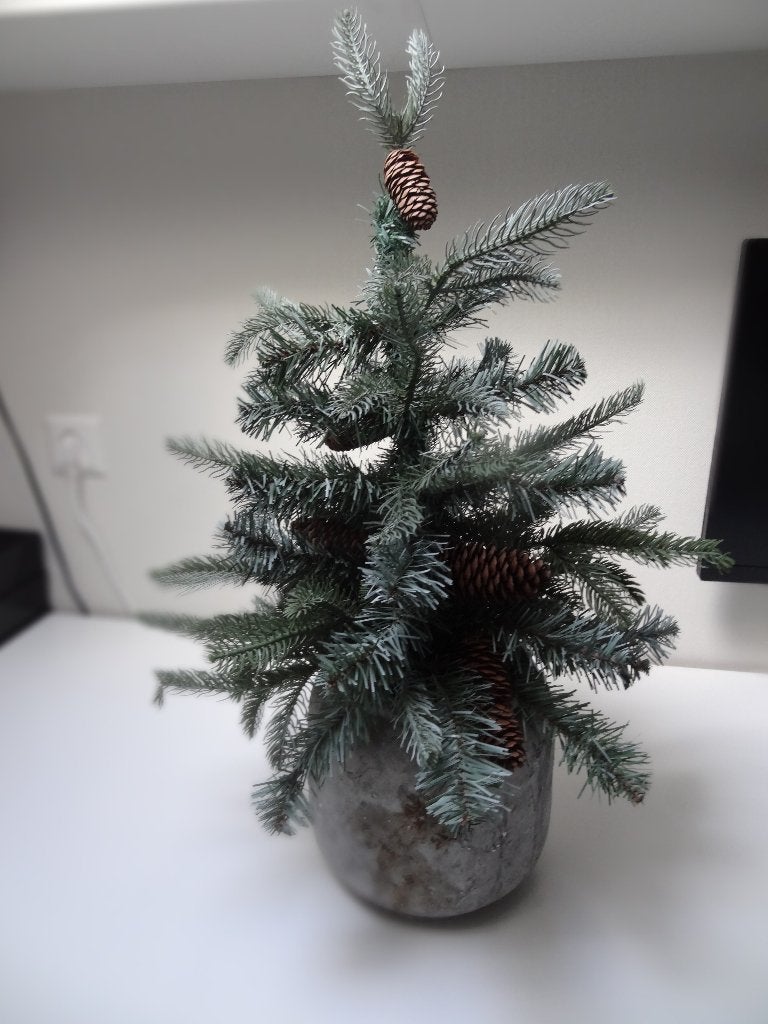 Kunstkerstboom Triumph Tree in stenen Pot (65 cm), Diversen, Ophalen, Zo goed als nieuw