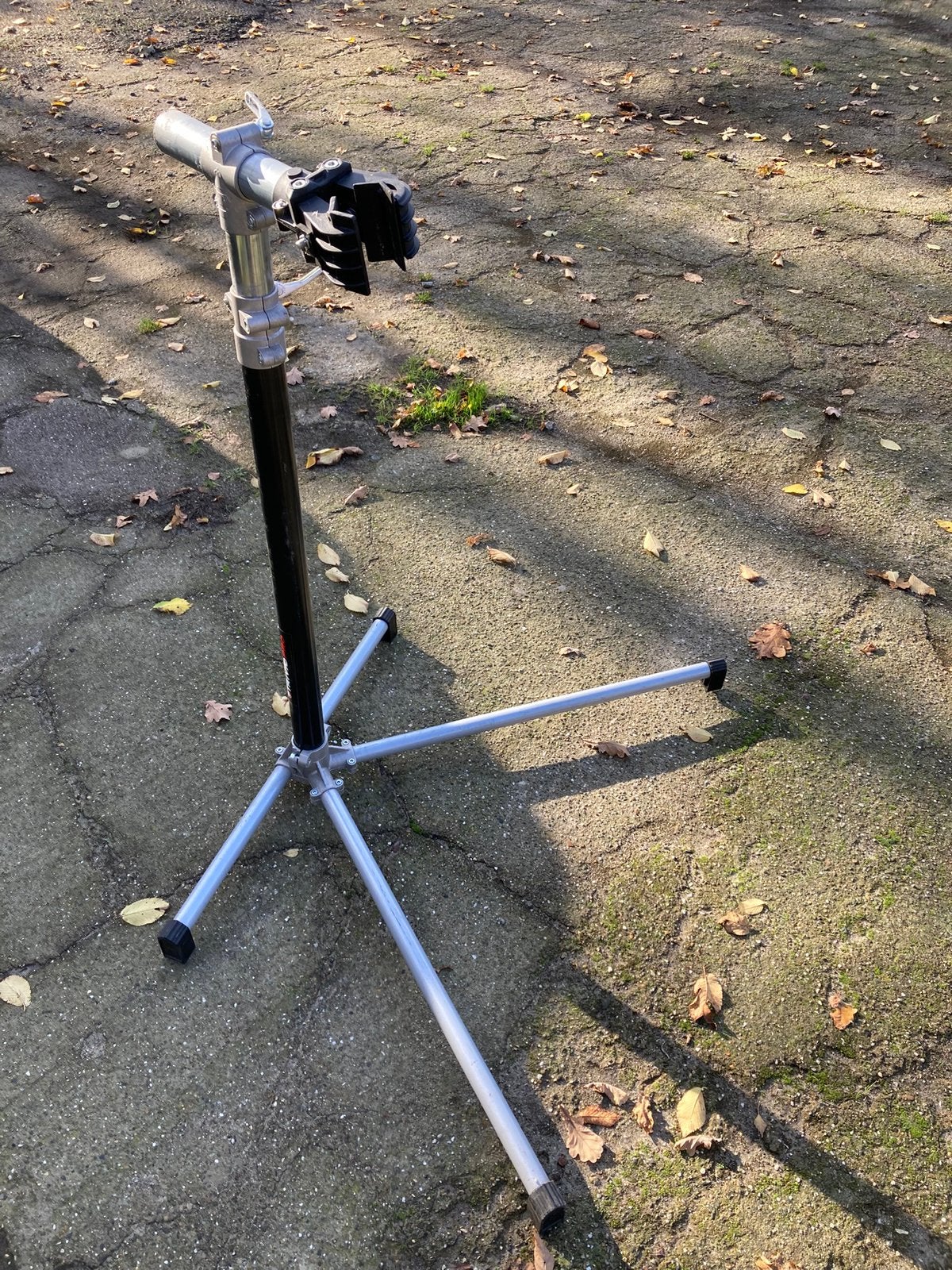 Trivio pro montage standaard voor fietsen, Fietsen en Brommers, Fietsaccessoires | Fietsgereedschap, Ophalen, Zo goed als nieuw