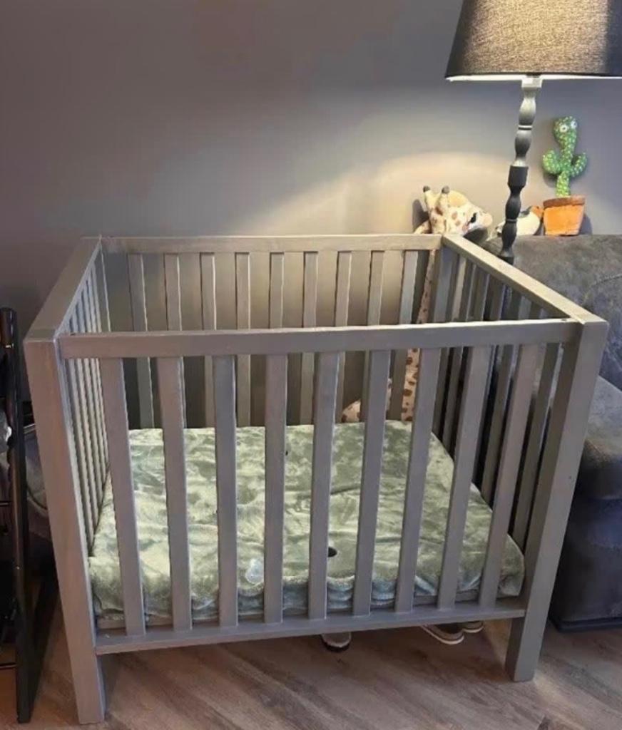Baby box, Ophalen, Gebruikt, Vierkant, In hoogte verstelbaar
