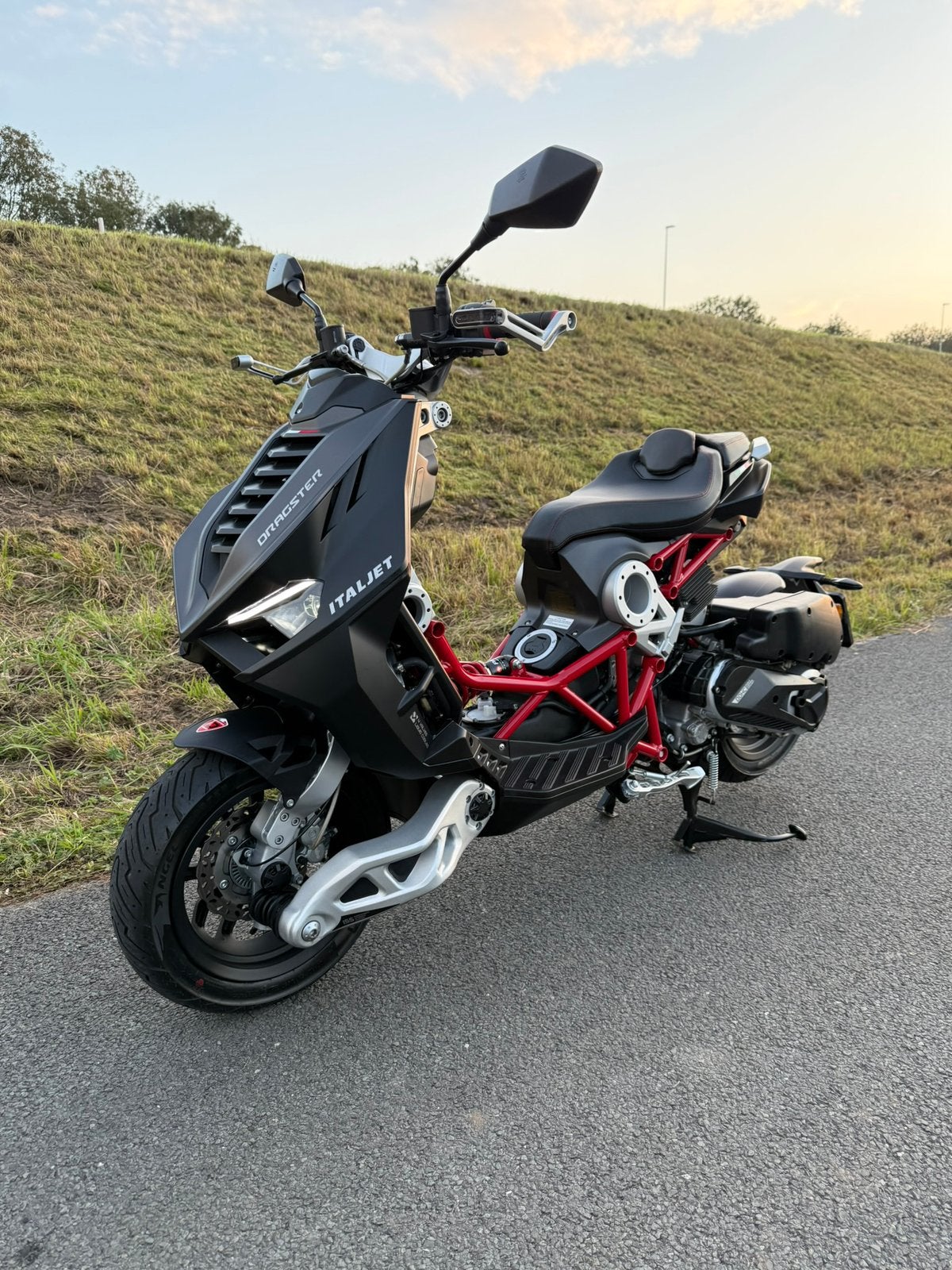 Italjet Dragster 200 — nieuwstaat 1900 km  Geen Vespa, Particulier, Scooter