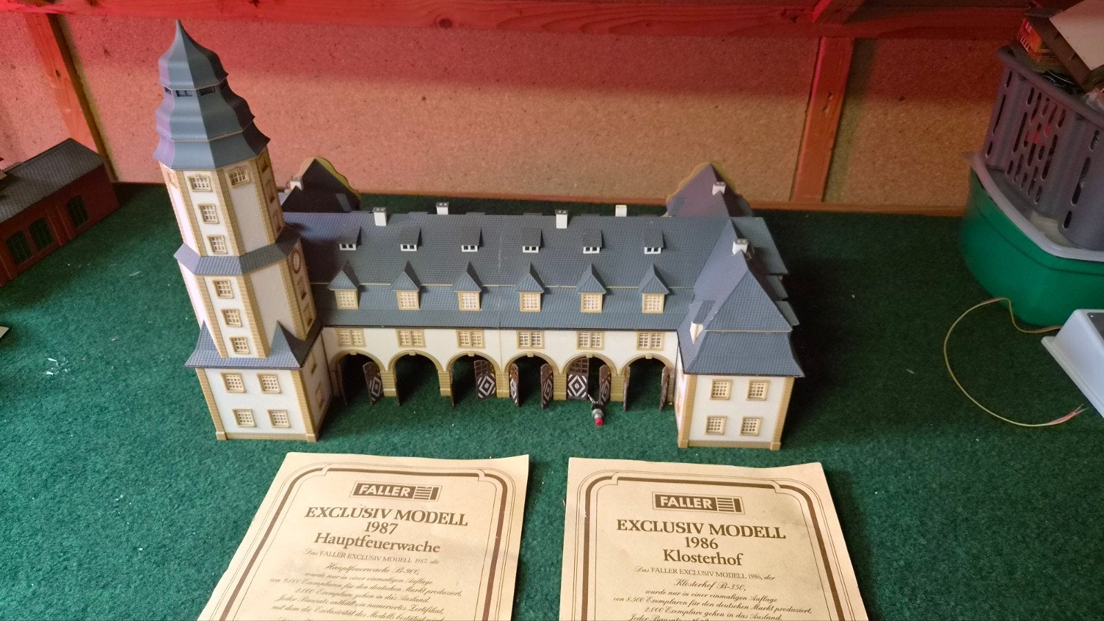 Faller Exclusiv Modell 1986 Klosterhof - Zeldzaam, Ophalen of Verzenden, Gebruikt, 1:50 of kleiner