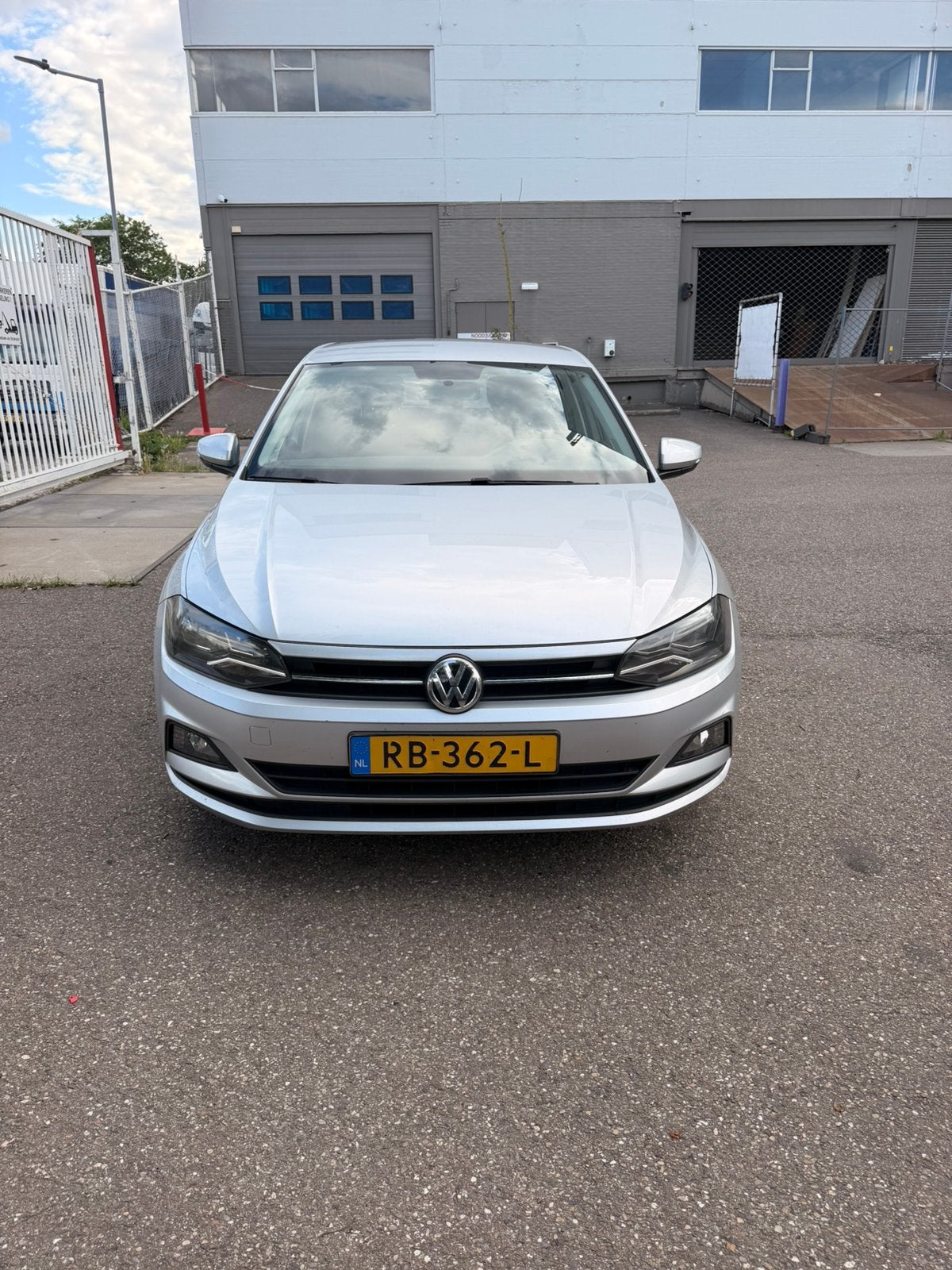 Volkswagen Polo 1.0 MPI 75PK 5D BMT 2017 Grijs, Auto's, Volkswagen, Polo, ABS, Adaptieve lichten, Adaptive Cruise Control, Airbags