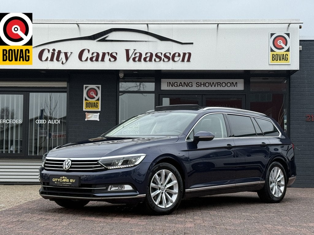 Volkswagen Passat Variant 2.0 TSI Highline 221 pk pano leder, Stof, Gebruikt, 4 cilinders, Blauw